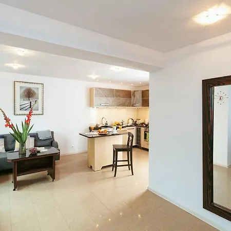 In The Heart Of Warsaw! * 바르샤바