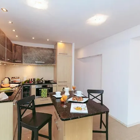 In The Heart Of Warsaw! * 바르샤바